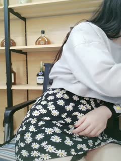 台湾直播一定要看，此女会征服你，可约可聊（完整版78分钟已上传下面简阶免费看